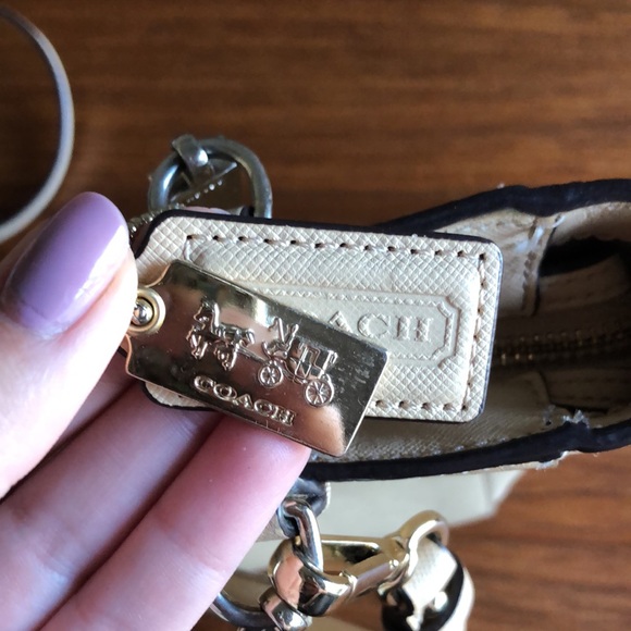 Coach Madison Saffiano Leather bag - Picture 3 of 7